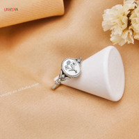 Personalisierter Modischer Einfacher Klassischer Runder Edelstahlring mit Individueller Gravur für Damen Hochzeit Muttertag