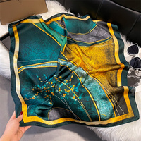 Écharpe carrée en soie satinée bleu marine et blanc à imprimé Toile de Jouy 90 cm, style français classique, accessoire pour hijab et robe