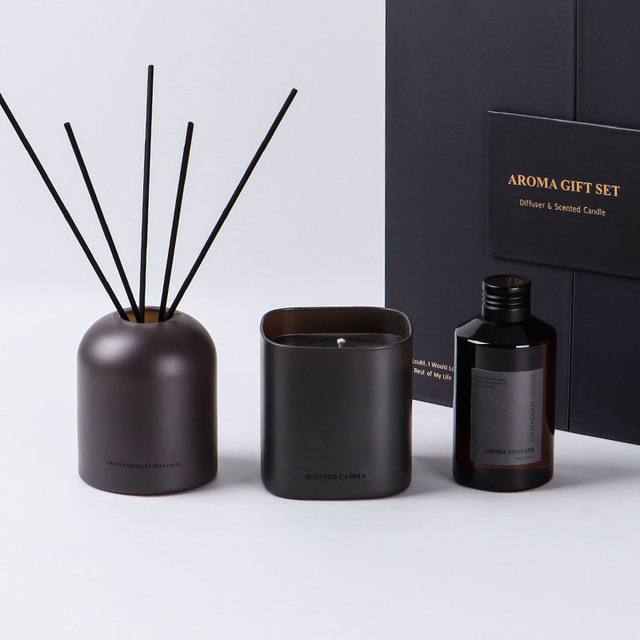 Customizable Reed Diffuser Eco-Friendly Scented Candle Gift Set in Gatefold Rigid Gift Box with 150ml Glass Bottle