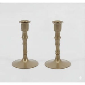 Collection de bougeoirs nordiques en fer de luxe - Décoration de Noël faite à la main pour la maison, designs géométriques minimalistes, tiges texturées élégantes - Product Image 1