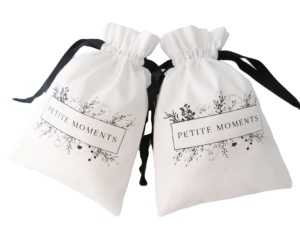 Sac à bijoux personnalisé en coton mousseline blanc biologique avec cordon de serrage - Product Image 2