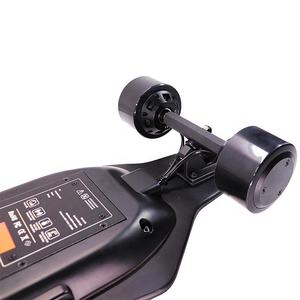 Skateboard Elettrico a Quattro Ruote Personalizzato di Alta Qualità con Doppio Motore Hub, Longboard e Telecomando per Superfici Asfaltate - Product Image 5