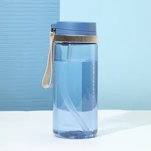 2023 Wholesale fashion Eco-friendly 600ml transparent plastic water bottle with PP cover