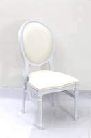 Chaise de salle à manger empilable Louis Antique en résine – Mobilier commercial durable et imperméable pour hôtels