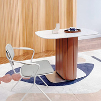Table de café en pierre frittée blanche de petite taille, directement de l'usine, avec plateau en céramique et piédestal en bois pour café, bar, restaurant