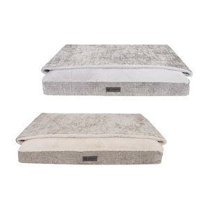 Matelas <span class=keywords><strong>pour</strong></span> <span class=keywords><strong>chien</strong></span> PEPPY BUDDIES LUXURY en tissu et peluche de haute qualité avec capuche zippée et fond antidérapant - Product Image 3