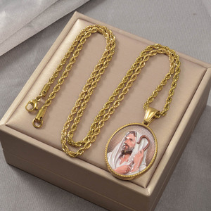 Cadenas finas antideslustre unisex de acero inoxidable, collar con colgante de cadena dorada con estampado religioso vintage. - Product Image 4