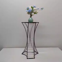 Supports à fleurs en métal de haute qualité pour décor de fête Pièce maîtresse élégante sur les tables à manger pour les banquets de mariage