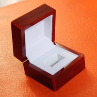 Boîte à bijoux en bois multi-trous pour ensemble de bagues Champion, boîte à accessoires pour bagues, vente en gros directe Jinhua Quadrilateral