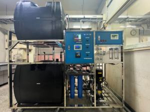 Purificateur d'eau RO + UF de qualité industrielle pour équipement de traitement de l'eau pour une utilisation en usine - Product Image 3