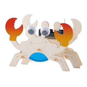 <span class=keywords><strong>Kit</strong></span> de robot crabe en bois à monter soi-même, modèle d'assemblage STEM, jouet crabe rampant électrique pour enfants - Product Image 1