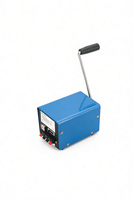 Generator Portabel dengan Engkol Tangan dan Output USB & 12V untuk Pengisian Darurat Ponsel, Laptop, dan Perangkat Saat Pemadaman Listrik.