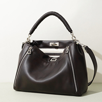 Sac à main en cuir véritable de couleur unie vintage de conception personnalisée, grande capacité, sac à bandoulière haut de gamme pour femmes, pour les trajets quotidiens