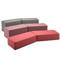 Designer-Einzelsitzer-Stoffsofa für Wohnzimmer und Loungebereich, Unregelmäßige Form, Frei Kombinierbar, Leiterförmiger Rand