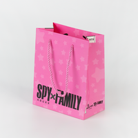 Sac en papier de luxe rose et blanc personnalisé avec poignée en ruban pour boutique, estampage à chaud, mini vêtements, fête de Noël