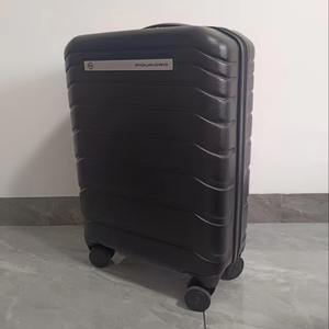 Valise de voyage personnalisée directement de l'usine, nouvelle valise en PP thermoformé pour des voyages en famille faciles avec roulettes - Product Image 1