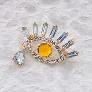 Pin Elegante Personalizado con Ojo de Diablo, Insignia de Diamante Naranja, Pin Exquisito con Pedrería para Venta al por Mayor - Product Image 5