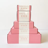 Emballage d'expédition postal en carton ondulé pour vêtements de couleur rose personnalisée, boîte d'expédition pour sous-vêtements avec logo