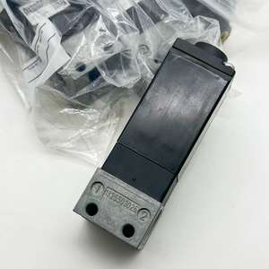 วาล์ว3/2ทิศทางเดียว aventic Germany G1/8 NC 0820005101ชุดใหม่ชิ้นส่วนนิวเมติกที่มีคุณภาพสูง - Product Image 1