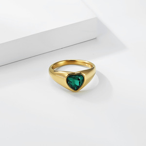 Comercio electrónico transfronterizo, anillo de titanio chapado en oro con diamantes en forma de corazón, muy vendido en Europa y América, para mujeres. - Product Image 3