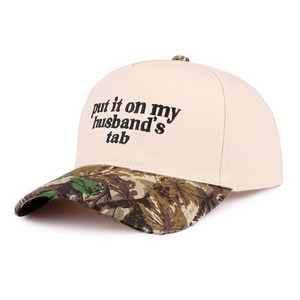 Gorra de Béisbol Bordada con Logotipo Personalizado al por Mayor, de Dos Tonos, con Visera Curva de 5 Paneles, con la Leyenda 'PUT IT on My Husband's Tab' - Product Image 4