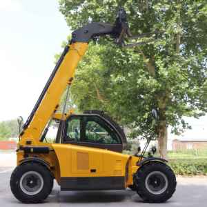 شحن سريع 3 طن 4 طن 5 طن Telehandler بأربع عجلات بالسيارة - Product Image 4