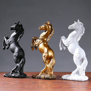 Figurine <span class=keywords><strong>de</strong></span> cheval <span class=keywords><strong>de</strong></span> <span class=keywords><strong>course</strong></span> mignonne en polyrésine, faite à la main en 3D, pour la décoration <span class=keywords><strong>de</strong></span> la maison, cadeau d'anniversaire ou <span class=keywords><strong>de</strong></span> Noël - Product Image 3