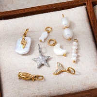 Fenny Wholesale Breloques DIY en Acier Inoxydable Plaqué PVD Or 18K, Étanche, Style Océan, Luxe, avec Pierre Naturelle, Perle et Étoile de Mer, pour Femme