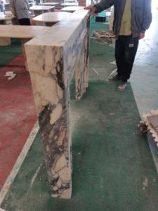 Cornice per Caminetto in Marmo Calacatta Viola Levigato SH STONE, Personalizzabile, per Interni, per Soggiorno di Appartamenti - Product Image 4
