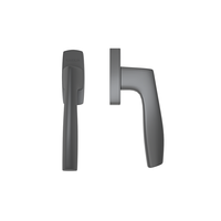 Fenêtres à battants en aluminium de type basculant et pivotant, à double vitrage trempé, certifiées qualité américaine, ouverture vers l'intérieur.