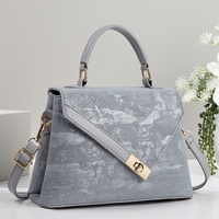 Sac à main bandoulière simple et haut de gamme pour femme, nouvelle collection 2026, tendance urbaine, à rayures verticales carrées, avec fermeture à cadenas