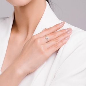 Anillo de Cadena de Moda SunStar con Piedras Preciosas de Circonita Cúbica con Corte Esmeralda en Plata de Ley 925 - Product Image 3