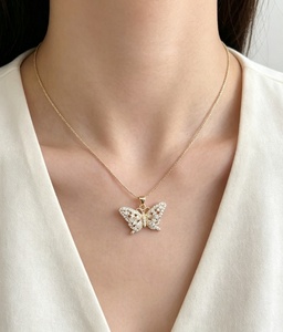 Colliers fantaisie en zircon avec pendentifs papillon, couronne, ours et poisson, chaîne à maillons tendance pour femmes - Product Image 6