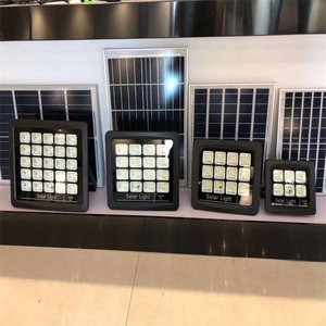 Vente en gros de lampadaires solaires LED IP65 à bas prix, alimentés par batterie, pour l'extérieur, autoroute et jardin, certifiés CE, en provenance de Chine - Product Image 2