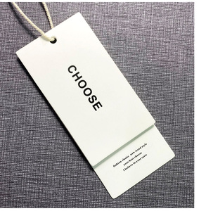 Tùy Chỉnh Thân Thiện Với Môi Logo Đu Thẻ Giấy May Tag Nhà Sản Xuất Chuyên Nghiệp Tùy Chỉnh Logo Giấy Quần Áo Treo Thẻ - Product Image 6