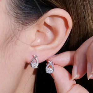 Certified Moissanite Diamond Stud Earrings 5mm 0.5carat D Color 925 Sterling Silver Fishtail Crosses Earrings For Girls