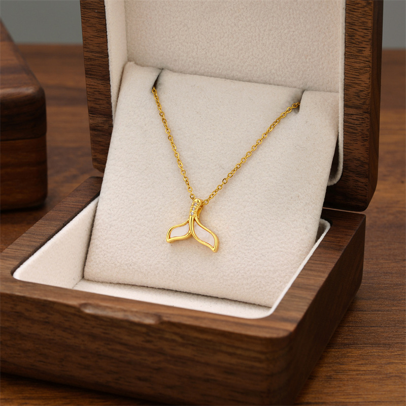 Broken Silver Pearl Necklace High end