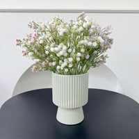 Vase à fleurs en céramique côtelée blanche, vase minimaliste en porcelaine, décoration d'intérieur, décoration de table de mariage