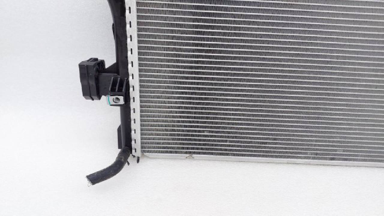 Engine Radiator 302000797AA for Chery EXCEED RX T22 T26 2023