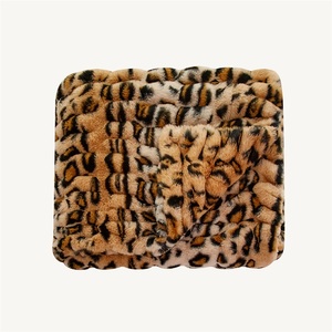 Couvertures Minky Couture personnalisées à motif ombré réversible, motif léopard de haute qualité, couvertures Minky plissées les plus douces - Product Image 1