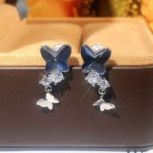 Eleganti Orecchini a Perno con Fiocco per Donne, Gioielli Scintillanti per Uso Quotidiano, Vendita all'Ingrosso - Product Image 1