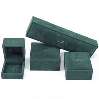 Boîte à bijoux en velours vert de luxe en gros pour collier, bracelet, boucles d'oreilles, bague, ensemble de bijoux, logo personnalisé, boîte à bijoux de qualité supérieure