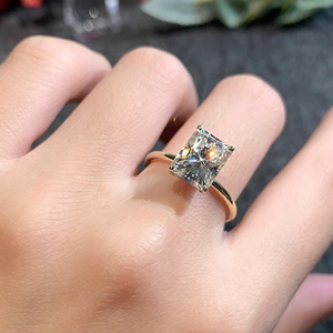 Anillo de compromiso SGARIT de oro de 18k con diamante cultivado en laboratorio, corte radiante, certificado IGI, 1ct VVS D, para mujer. - Product Image 3