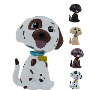 Bobblehead Dog White with Brown Dots est un animal mignon et ludique, parfait pour votre tableau de bord de voiture, votre bureau ou votre décoration intérieure. - Product Image 6