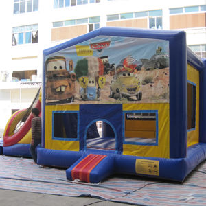 Castillo inflable con tobogán y piscina en oferta para alquiler comercial para fiestas - Product Image 1