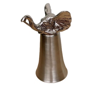 Tasse à vin en acier inoxydable avec alliage de zinc largement utilisée dans le vin/rhum/whisky/<span class=keywords><strong>gin</strong></span>/forme animale Logo personnalisé Verre à liqueur à vin - Product Image 2