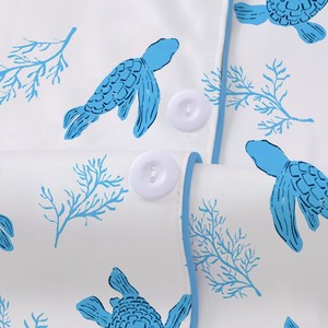Conjunto de Pijama de Verano para Mujer con Estampado de Tortuga Marina y Coral Oceánico, Ribete en Contraste Azul, Cuello con Muescas y Manga Corta - Product Image 4