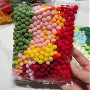 Lot de 2000 boules en feutre de <span class=keywords><strong>laine</strong></span> et coton, colorées vert et rouge, très élastiques, pour fêtes de Noël - Product Image 5