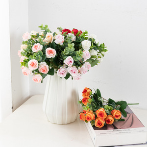 Ramo <span class=keywords><strong>de</strong></span> Rosas Artificiales Realistas <span class=keywords><strong>de</strong></span> Plástico, Pequeño, para Pascua, Exteriores, Parques, Cajas <span class=keywords><strong>de</strong></span> Flores, Arreglos Florales, Plantas Decorativas, Venta al Por Mayor - Product Image 1