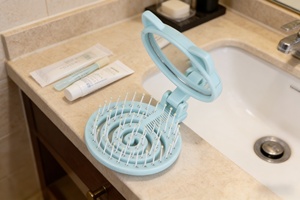 עיצוב מתקפל מיני לנסיעות ושימוש ביתי מתאים לכל סוגי השיער מתנה לילדים מראה מתקפלת בצורת דוב חמוד - Product Image 5